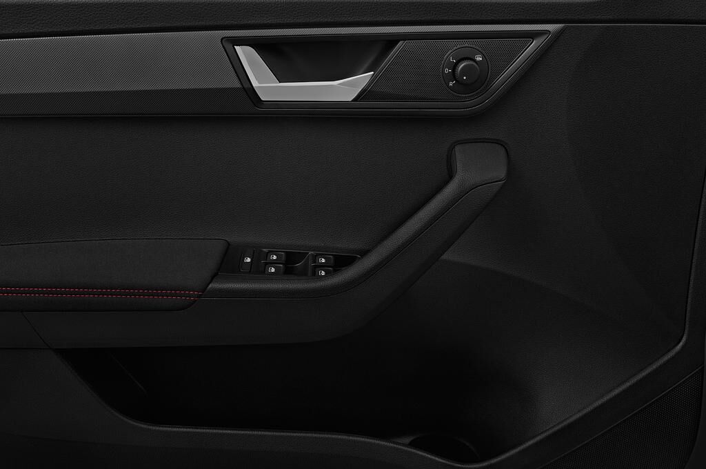 Skoda Fabia (Baujahr 2018) Monte Carlo 5 Türen Bedienungselemente Tür