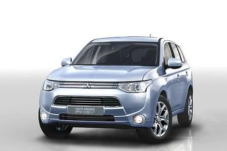 Outlander PHEV gewinnt „Innovation Award“ bei der Wahl zum „Auto des Jahres“ 2013 / 2014 in Japan