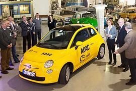 ADAC übergibt „Elektro-Erstling“ an das Deutsche Museum