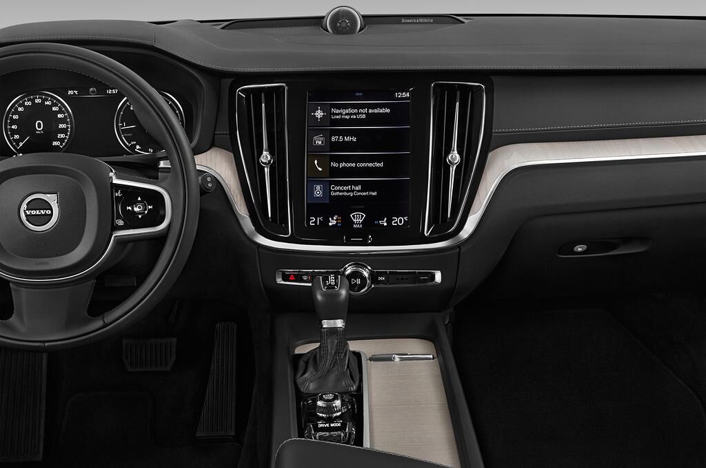 Volvo V60 (Baujahr 2019) Inscription 5 Türen Mittelkonsole