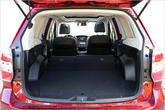 Der Forester bietet eine ebene Ladefläche und ein maximales Stauvolumen von 1.564 Liter