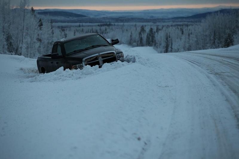 Wer auf dem winterlichen Highway einmal liegen bleibt, kommt so schnell nicht weiter