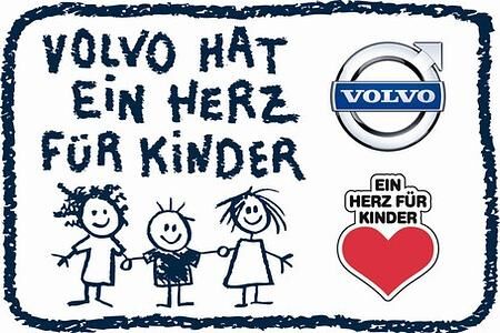Ein Herz für Kinder: Volvo Importeur und Partner spenden 350.000 Euro