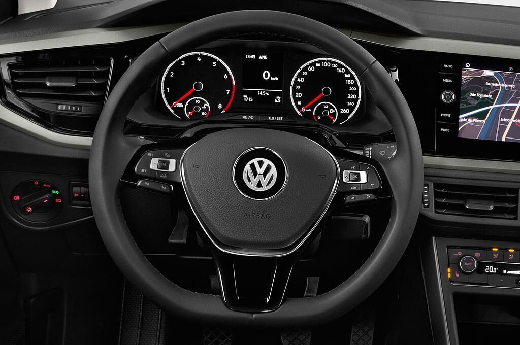 Volkswagen Polo (Baujahr 2018) Comfortline 5 Türen Lenkrad