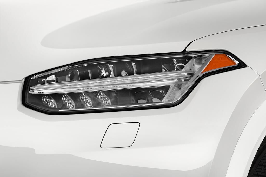 Volvo XC90 Plug-in Hybrid (Baujahr 2018) Inscription 5 Türen Scheinwerfer
