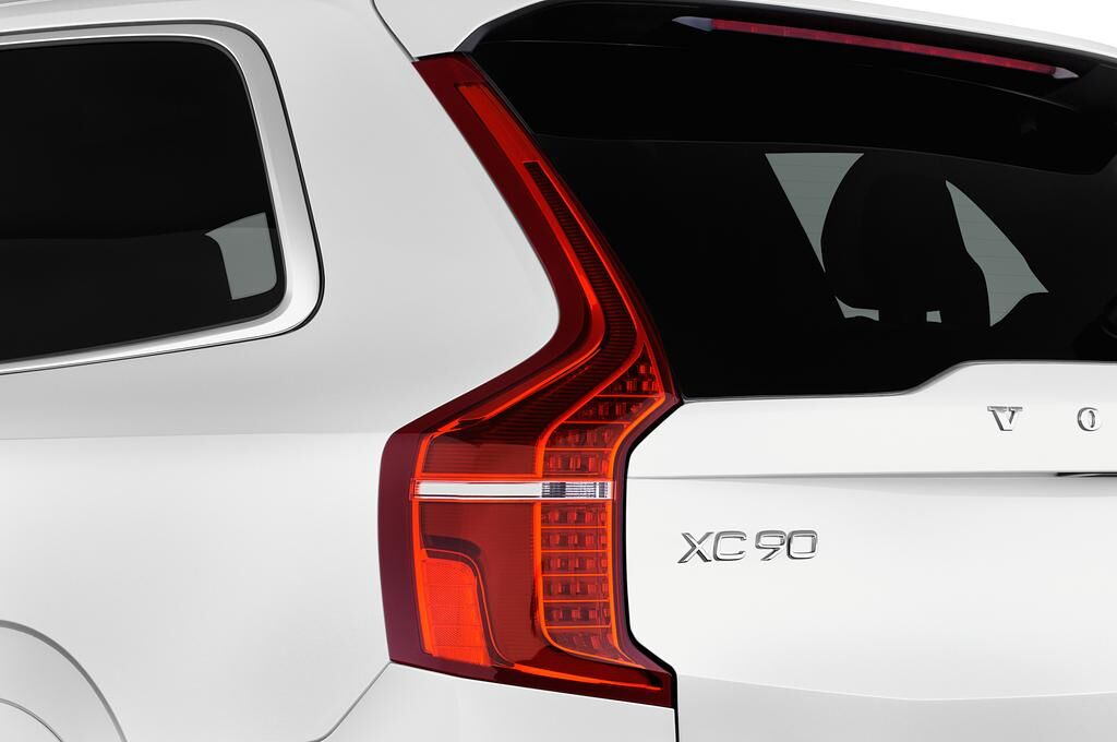 Volvo XC90 Plug-in Hybrid (Baujahr 2018) Inscription 5 Türen Rücklicht