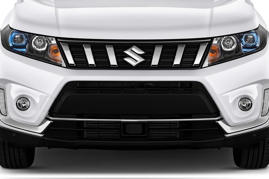 Suzuki Vitara (Baujahr 2019) Comfort+ 5 Türen Kühlergrill und Scheinwerfer