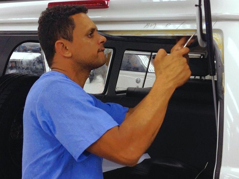 Produktion der letzten VW Kombi in Brasilien