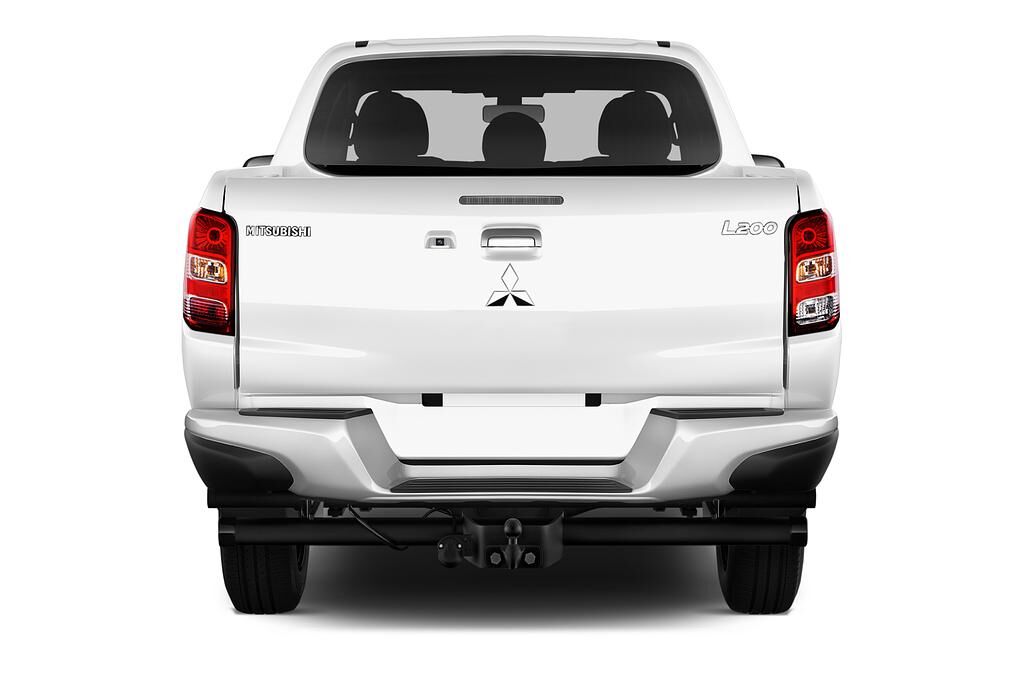 Mitsubishi L200 (Baujahr 2018) Plus 2 Türen Heckansicht