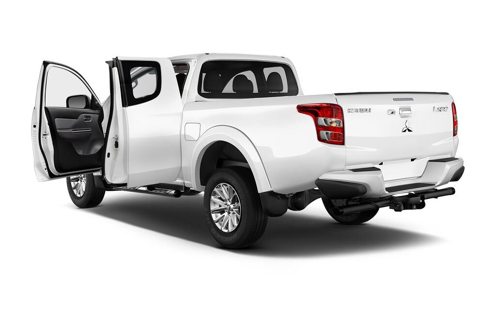 Mitsubishi L200 (Baujahr 2018) Plus 2 Türen Tür geöffnet