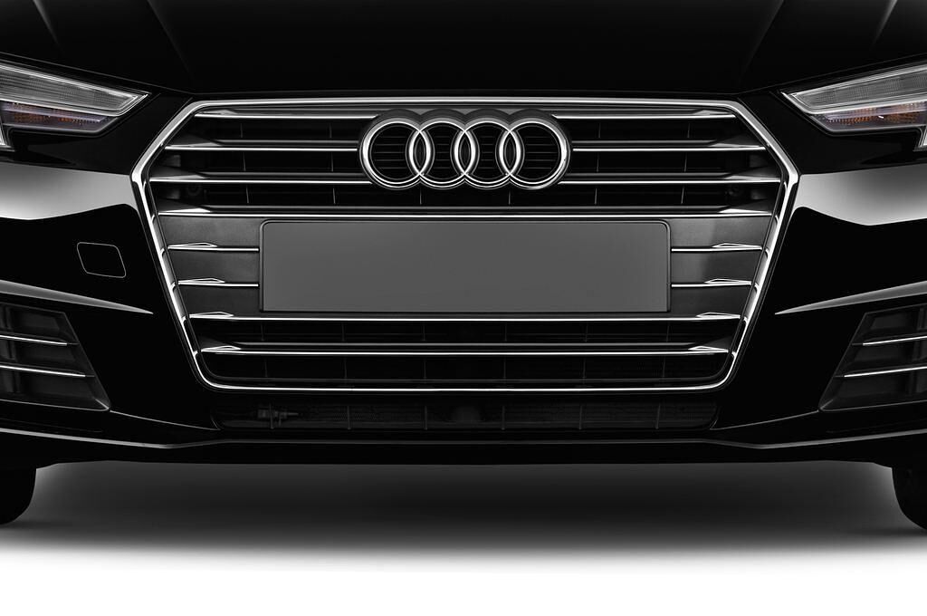 Audi A4 (Baujahr 2016) Sport 5 Türen Kühlergrill und Scheinwerfer