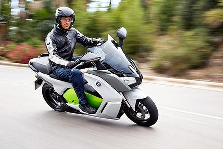 BMW Motorrad - übertrifft Vorjahres Absatz bereits per November