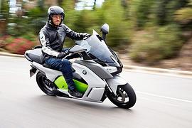 BMW Motorrad - übertrifft Vorjahres Absatz bereits per November