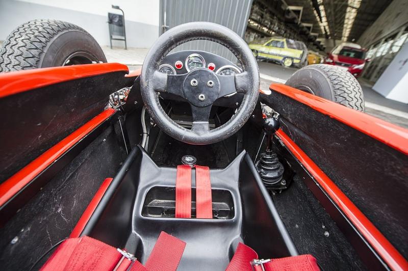 Das Cockpit ist sehr eng