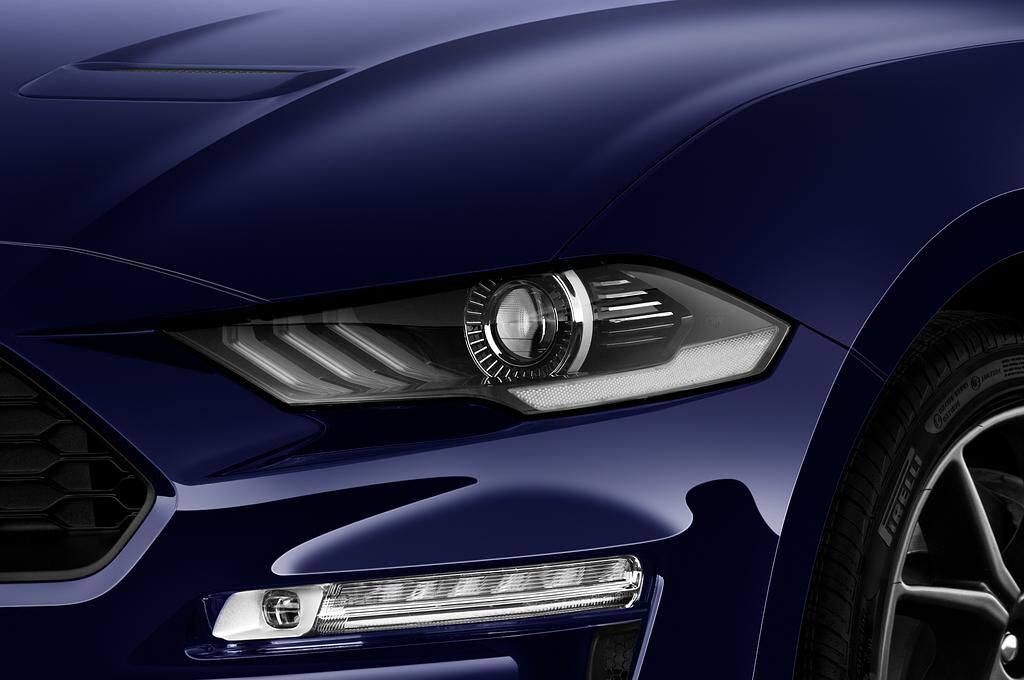 Ford Mustang Fastback (Baujahr 2018) - 2 Türen Scheinwerfer