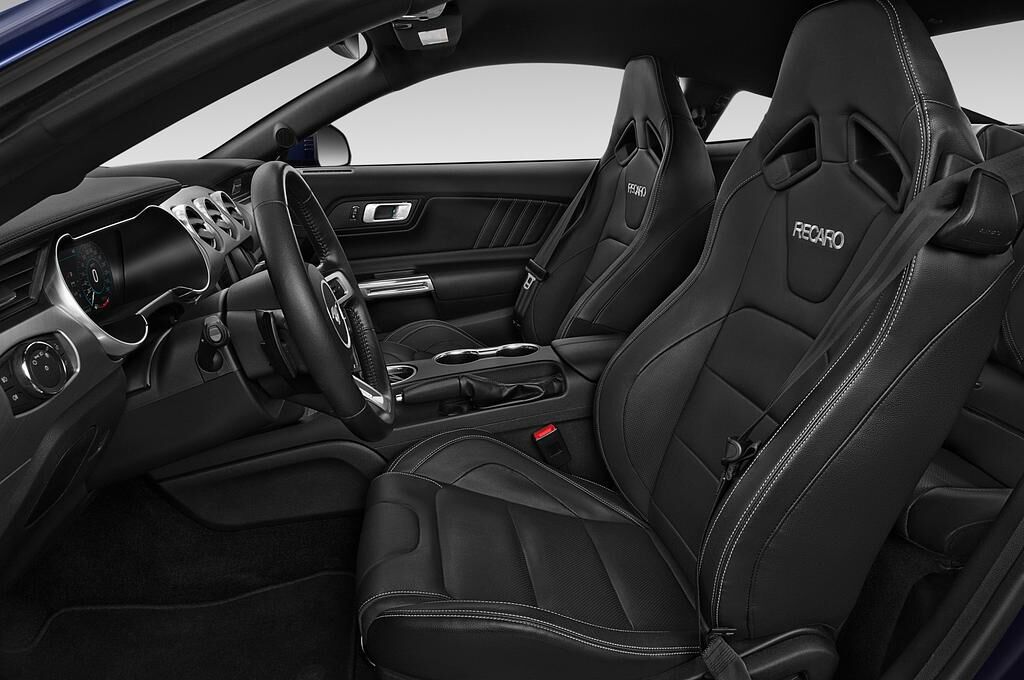 Ford Mustang Fastback (Baujahr 2018) - 2 Türen Vordersitze