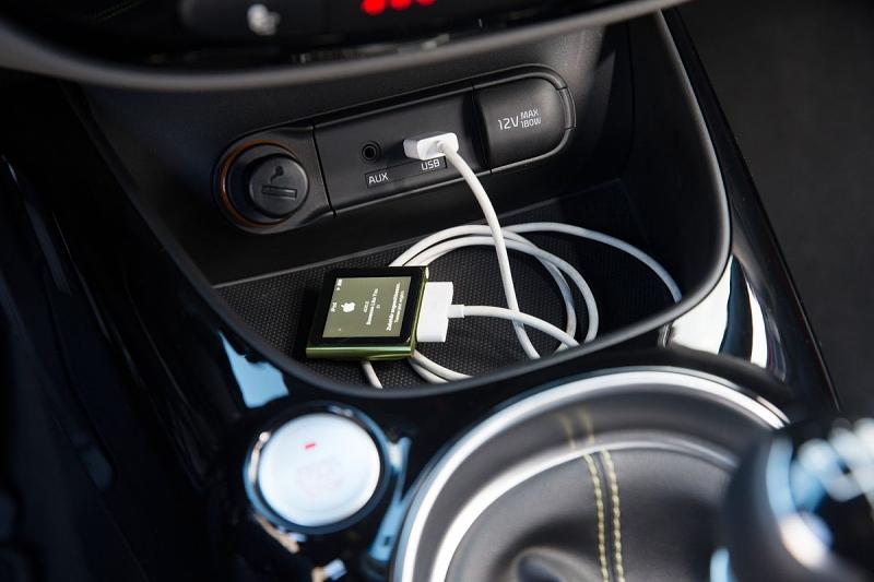 Im neuen Kia Soul ist auch ein USB-Anschluss vorhanden