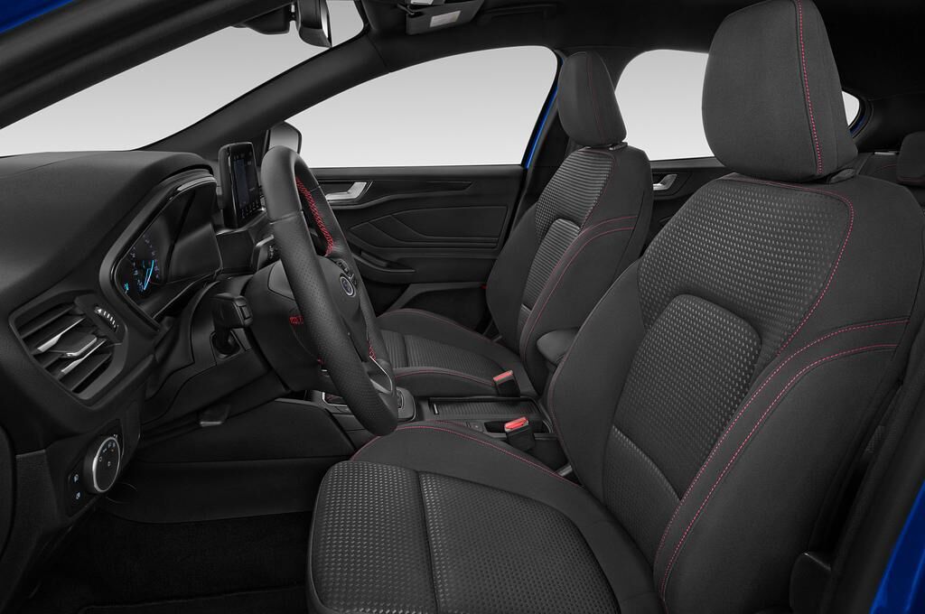 Ford Focus (Baujahr 2018) ST Line 5 Türen Vordersitze
