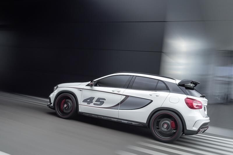 Der Durchschnittsverbrauch des Mercedes-Benz Concept GLA 45 AMG soll etwas sieben Liter betragen