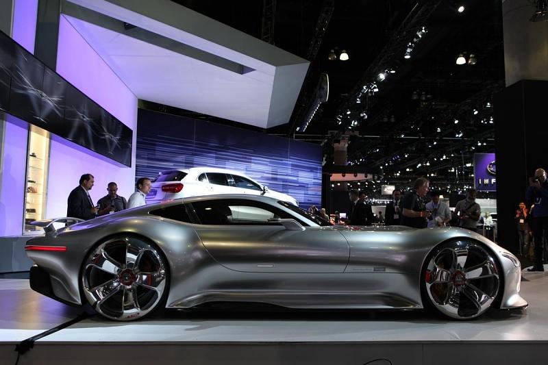Die Silhouette des Mercedes-Benz GT6 ist atemberaubend