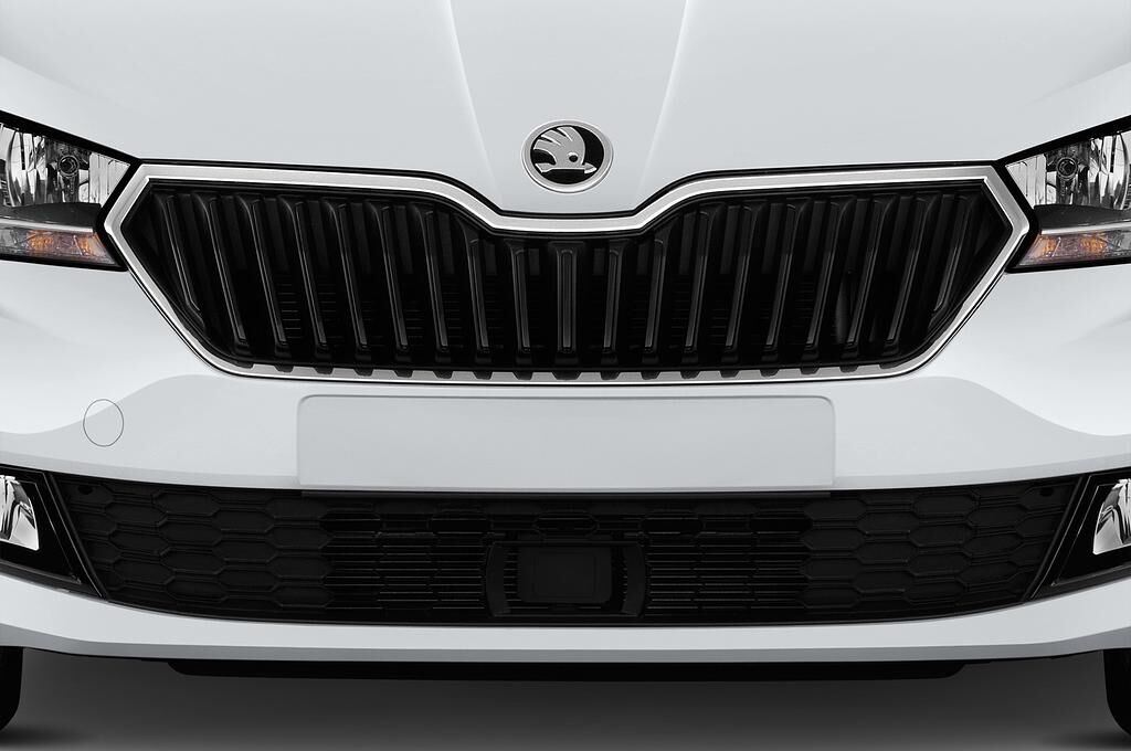 Skoda Fabia Combi (Baujahr 2019) Ambition 5 Türen Kühlergrill und Scheinwerfer