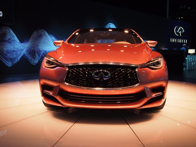 Das Infiniti C30 Concept ist auch in LA zu sehen