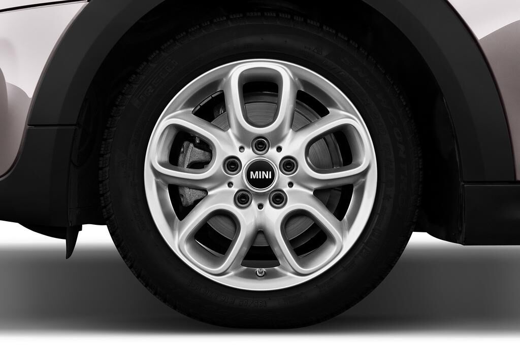 MINI MINI One (Baujahr 2018) Salt 3 Türen Reifen und Felge