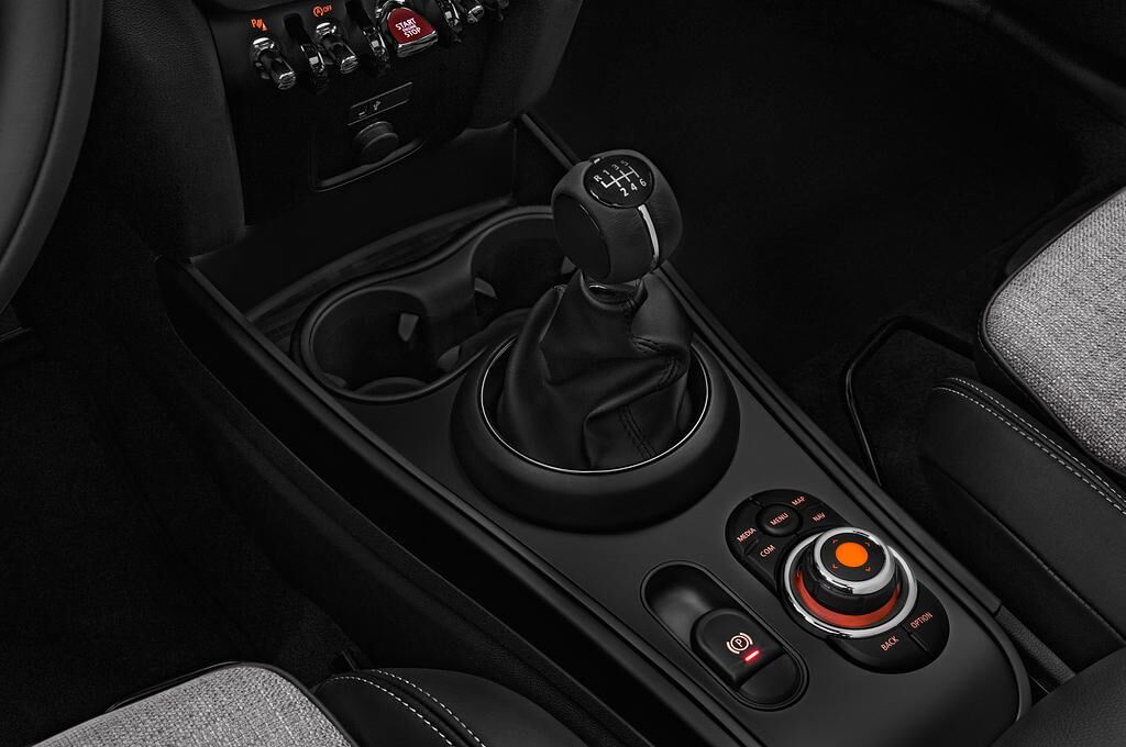 MINI Countryman (Baujahr 2018) Cooper 5 Türen Schalthebel