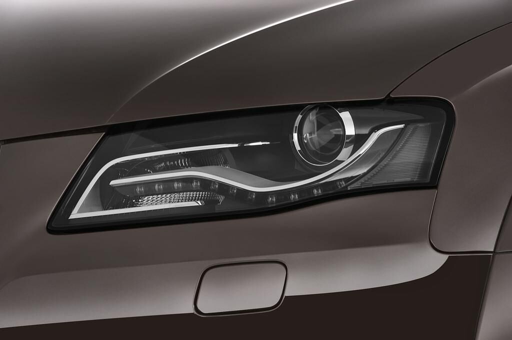 Audi A4 Allroad Quattro (Baujahr 2011) - 5 Türen Scheinwerfer