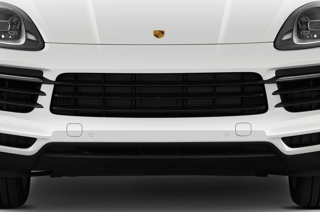 Porsche Cayenne (Baujahr 2019) - 5 Türen Kühlergrill und Scheinwerfer