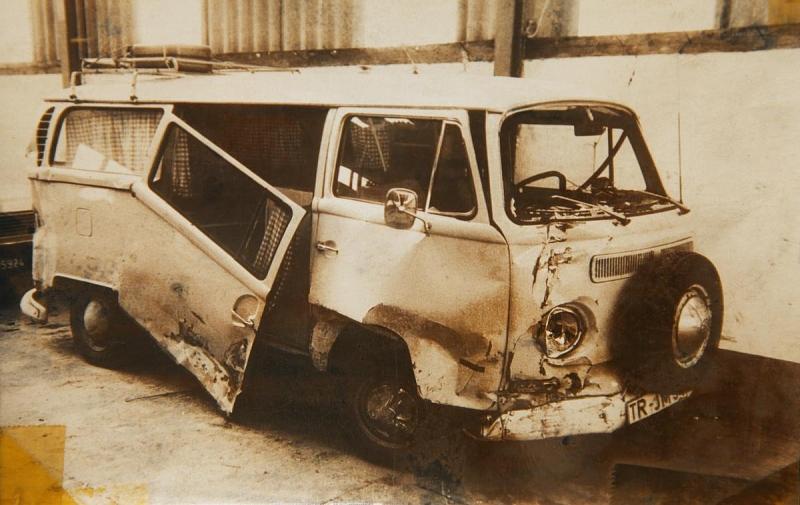 Das Ende einer tiefen Beziehung: Jürgen Wolff\\\'s demolierter VW Camper