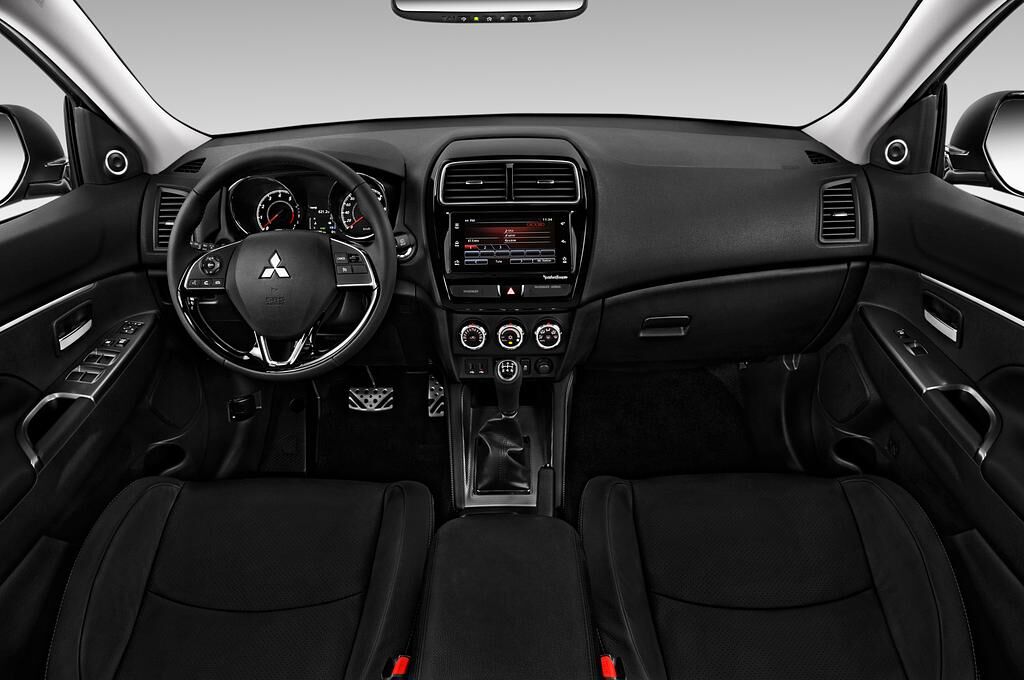Mitsubishi ASX (Baujahr 2019) Top 5 Türen Cockpit und Innenraum