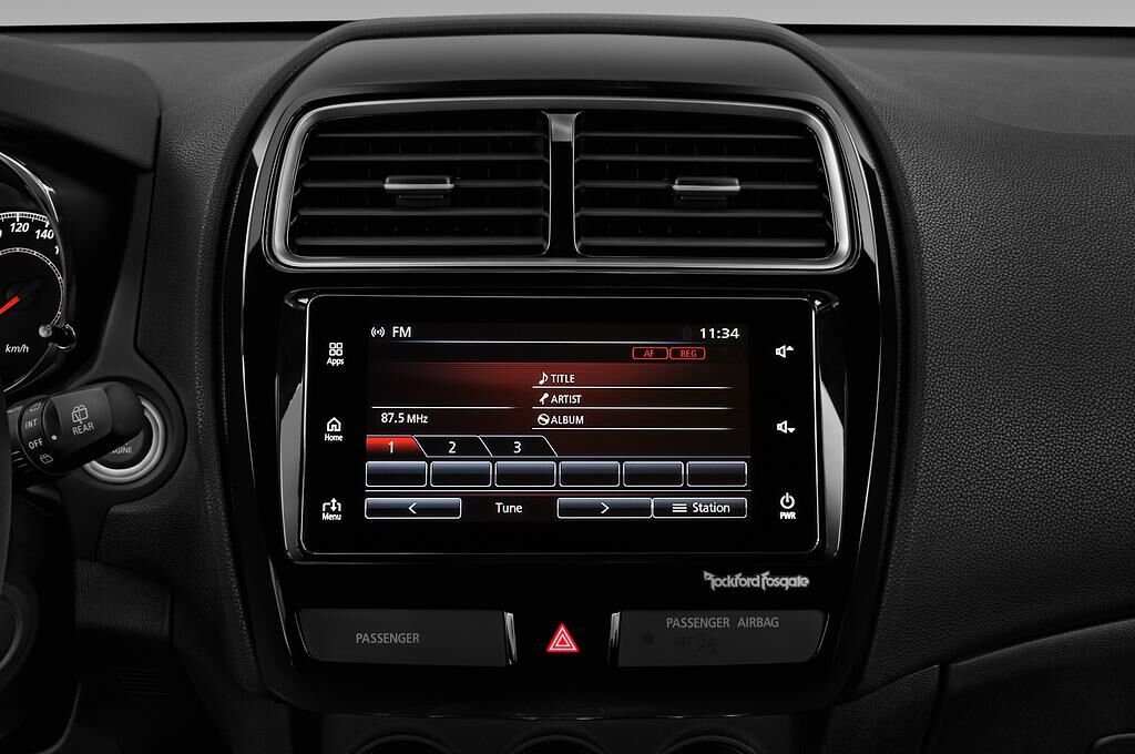 Mitsubishi ASX (Baujahr 2019) Top 5 Türen Radio und Infotainmentsystem