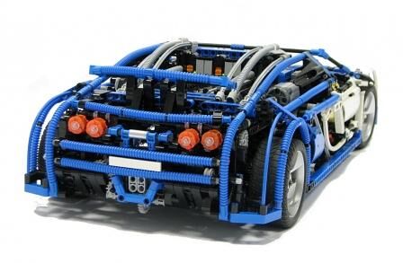 Bugatti Veyron aus Bausteinen