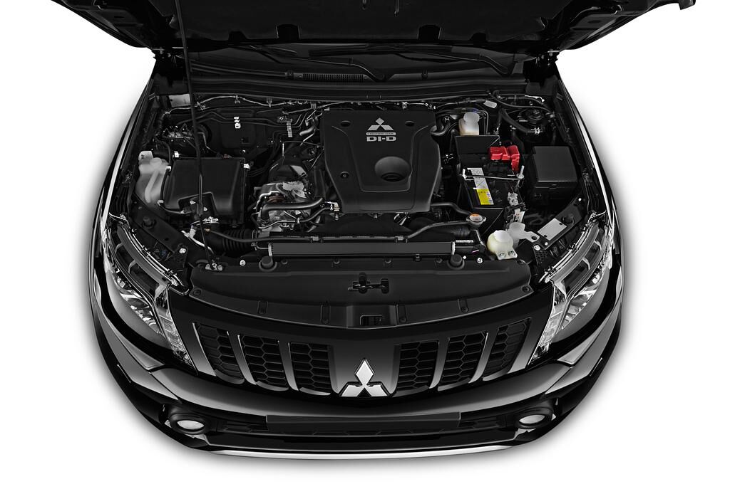 Mitsubishi L200 (Baujahr 2019) Diamant Editionen 4 Türen Motor