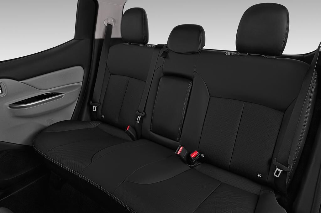 Mitsubishi L200 (Baujahr 2019) Diamant Editionen 4 Türen Rücksitze