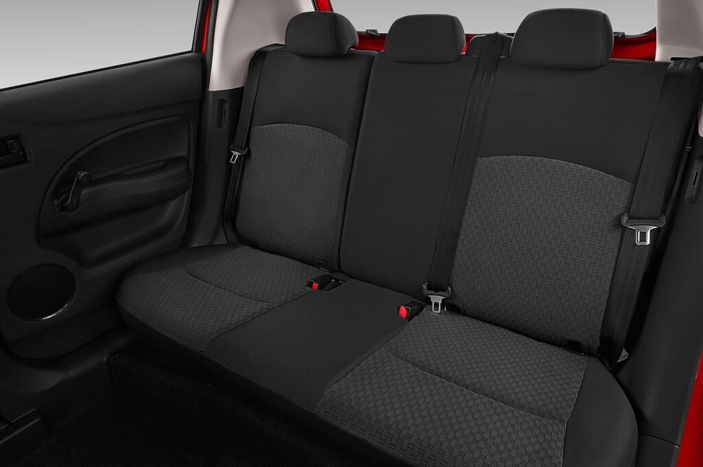 Mitsubishi Space Star (Baujahr 2019) Basis 5 Türen Rücksitze