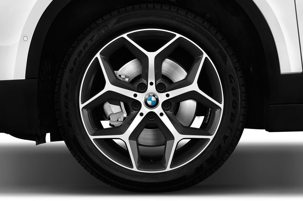 BMW X2 (Baujahr 2018) Advantage Plus 5 Türen Reifen und Felge