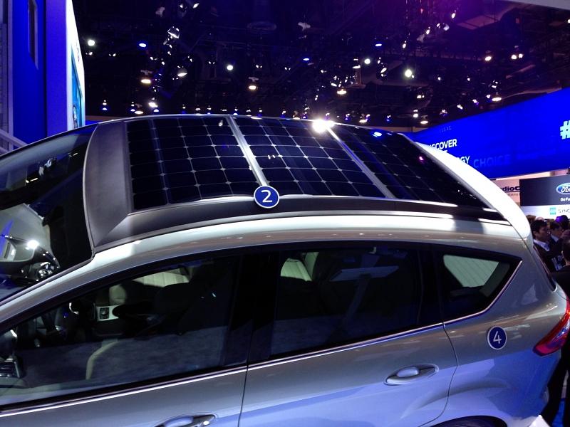 Ford C-Max Plug-In-Hybrid mit Solardach