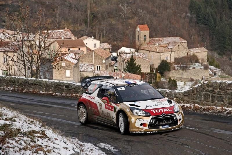 Sebastien Loeb in seinem Citroen DS3 WRC bei der Monte 2013.