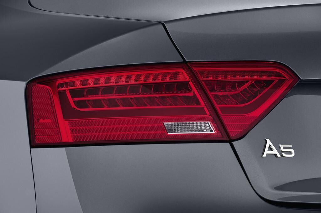 Audi A5 (Baujahr 2012) S line 2 Türen Rücklicht