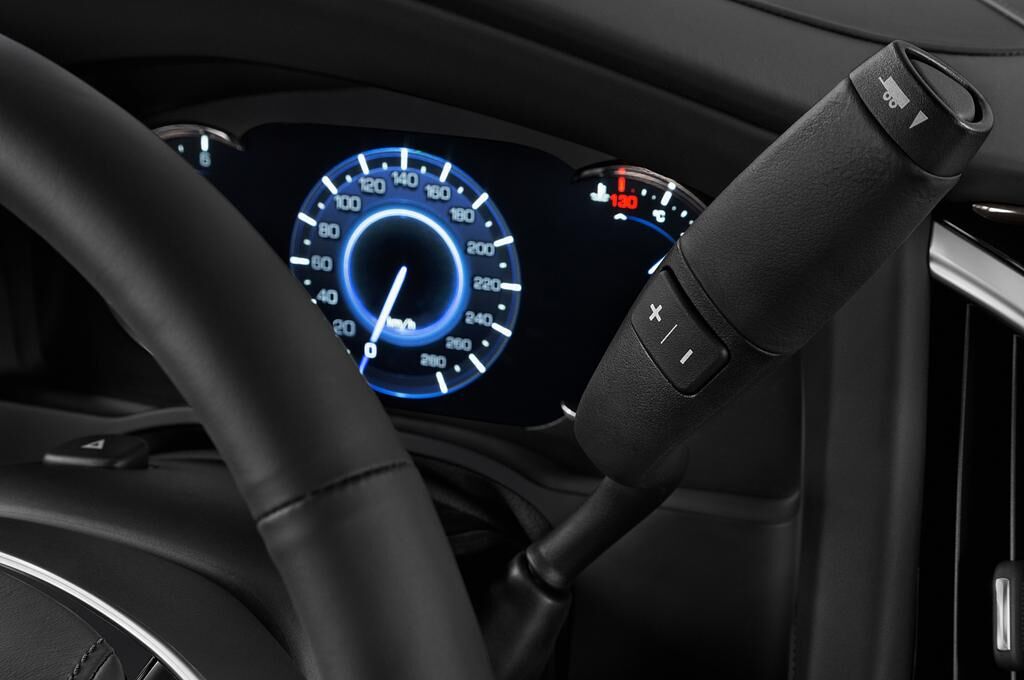 Cadillac Escalade (Baujahr 2019) Platinum 5 Türen Schalthebel