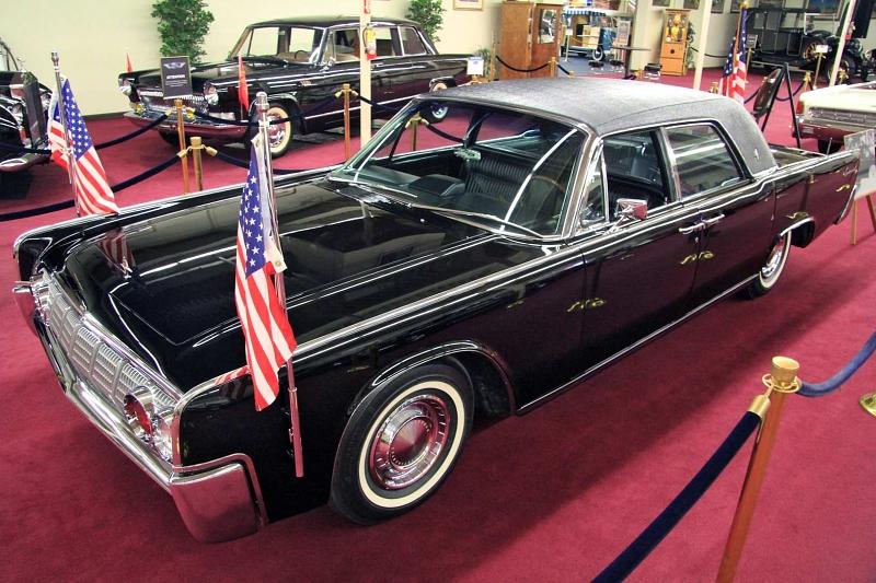 1962 Lincoln Continental Town Limousine