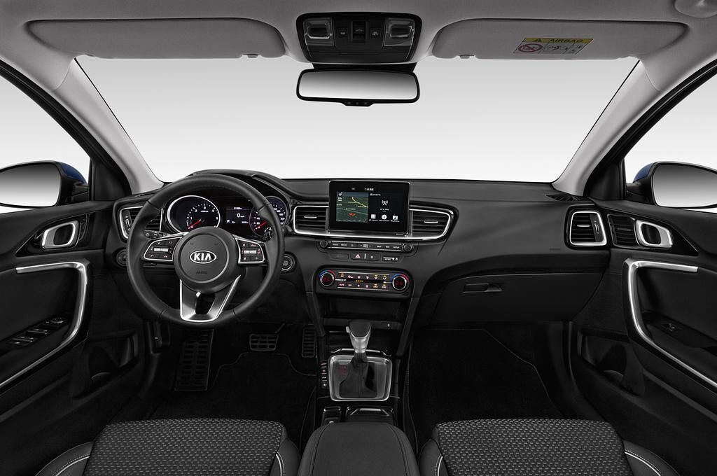 KIA Ceed SW (Baujahr 2019) Vision 5 Türen Cockpit und Innenraum