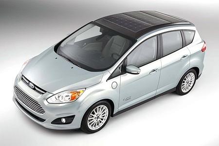 Ford stellt in Las Vegas sein C-MAX Energi-Solar-Konzept vor