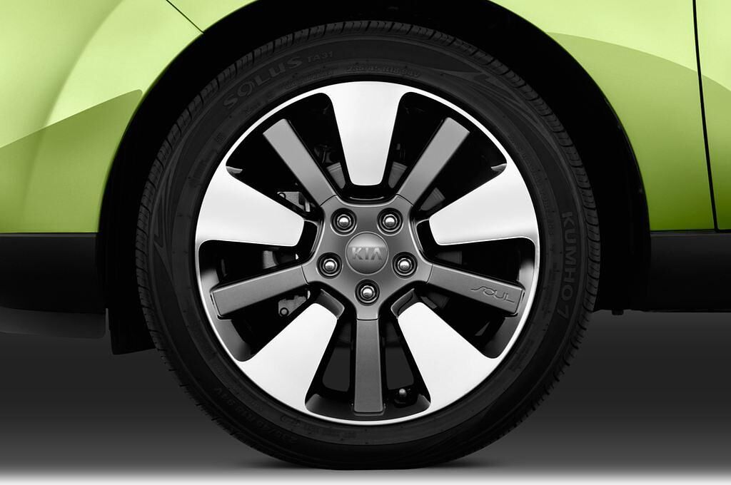 Kia Soul (Baujahr 2014) Spirit 5 Türen Reifen und Felge