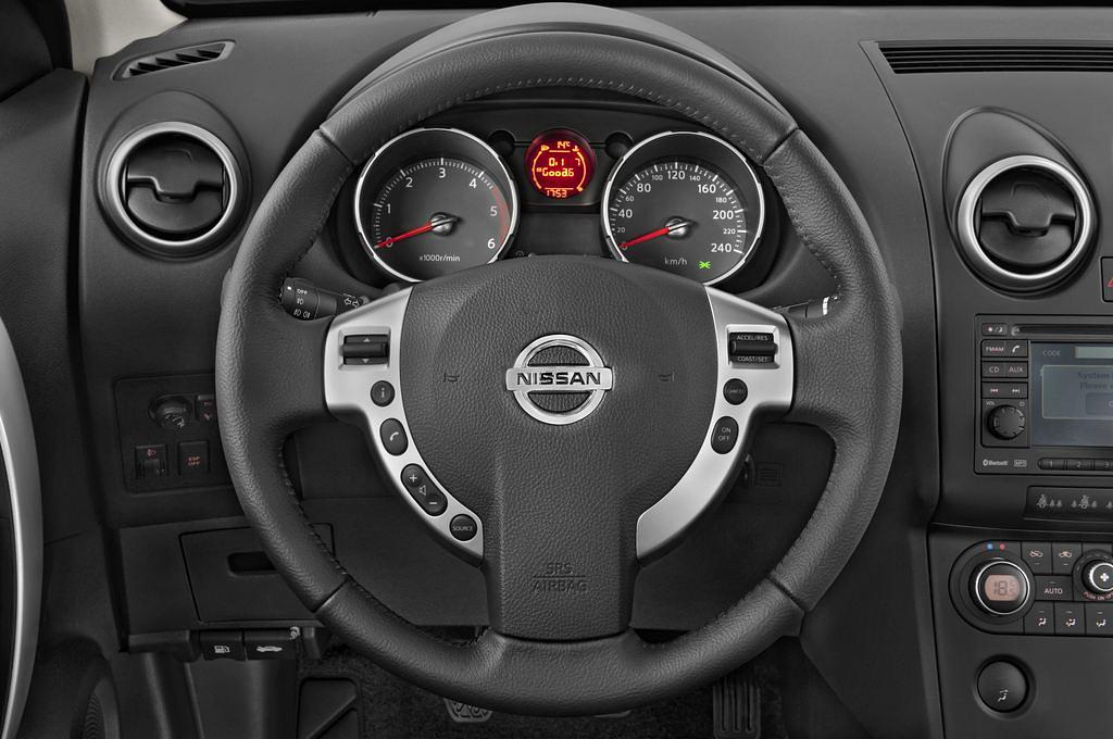 Nissan Qashqai+2 (Baujahr 2009) - 5 Türen Lenkrad