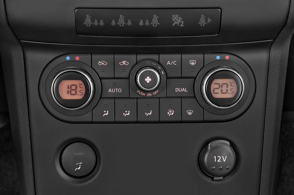 Nissan Qashqai+2 (Baujahr 2009) - 5 Türen Temperatur und Klimaanlage