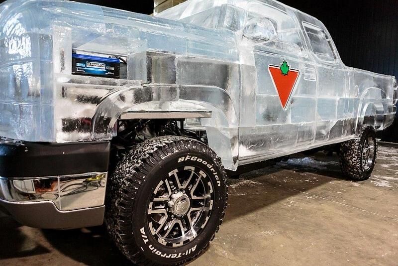 Die Batterie des Ice Pickup-Trucks funktioniert bei -40 Grad