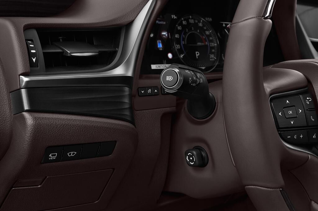 Lexus ES (Baujahr 2019) Luxury Line 4 Türen Lüftung
